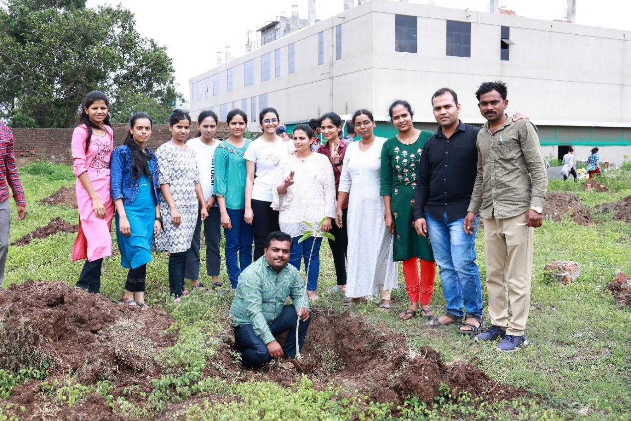 Tree Plantation In Reve Pharma